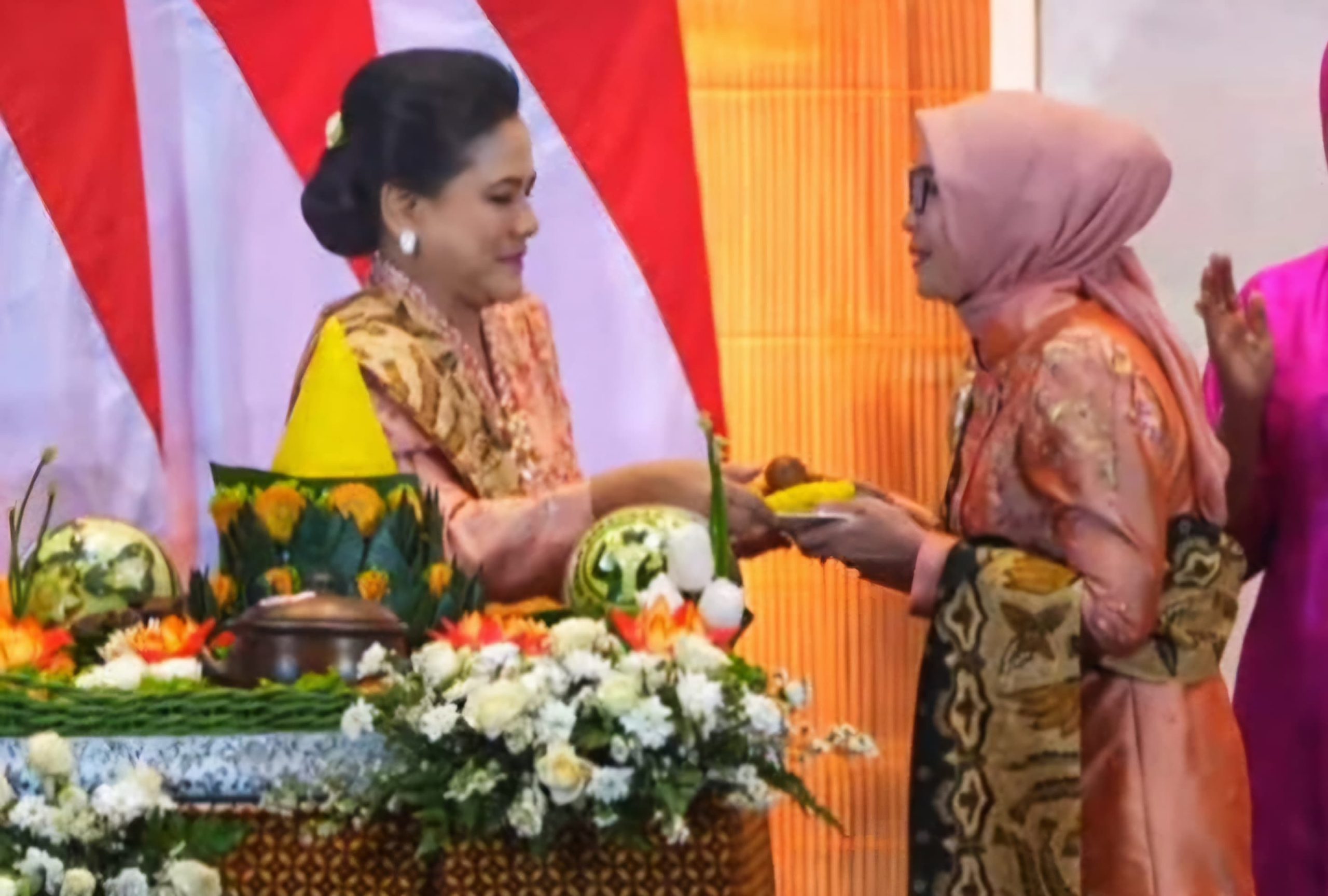 Peringatan HUT Dekranas Ke-44, Ajang Pelestarian Wastra Indonesia