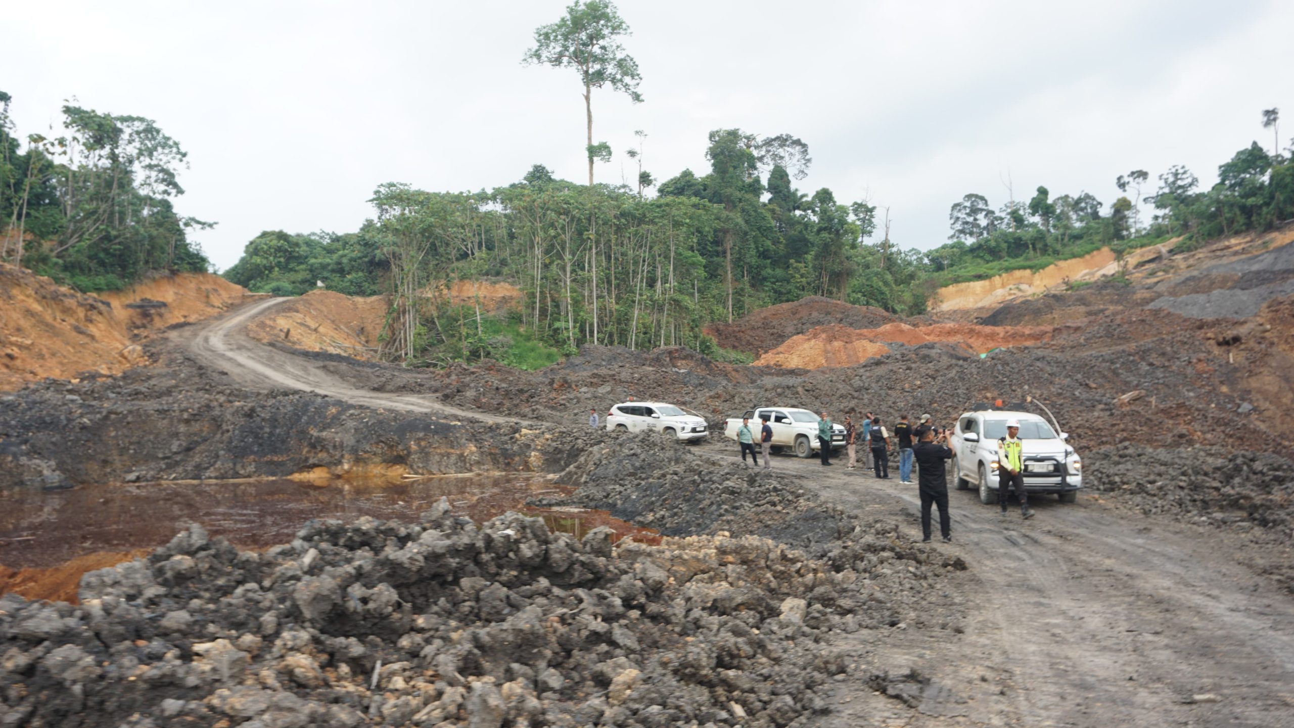 Foto dari Humas PT Berau coal kegiatan patroli gabungan PT Berau coal dan polres Berau