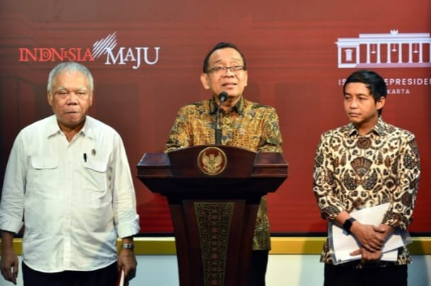 Pengunduran diri Bambang Susantono sebagai Kepala Otorita IKN dan Dhony Rahajoe selaku Wakil Kepala Otorita IKN.