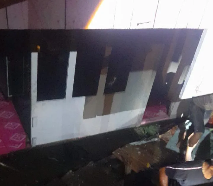Satu Unit Rumah Ambruk Di Wilayah Maridan, 5 orang terdampak atas kejadian tersebut